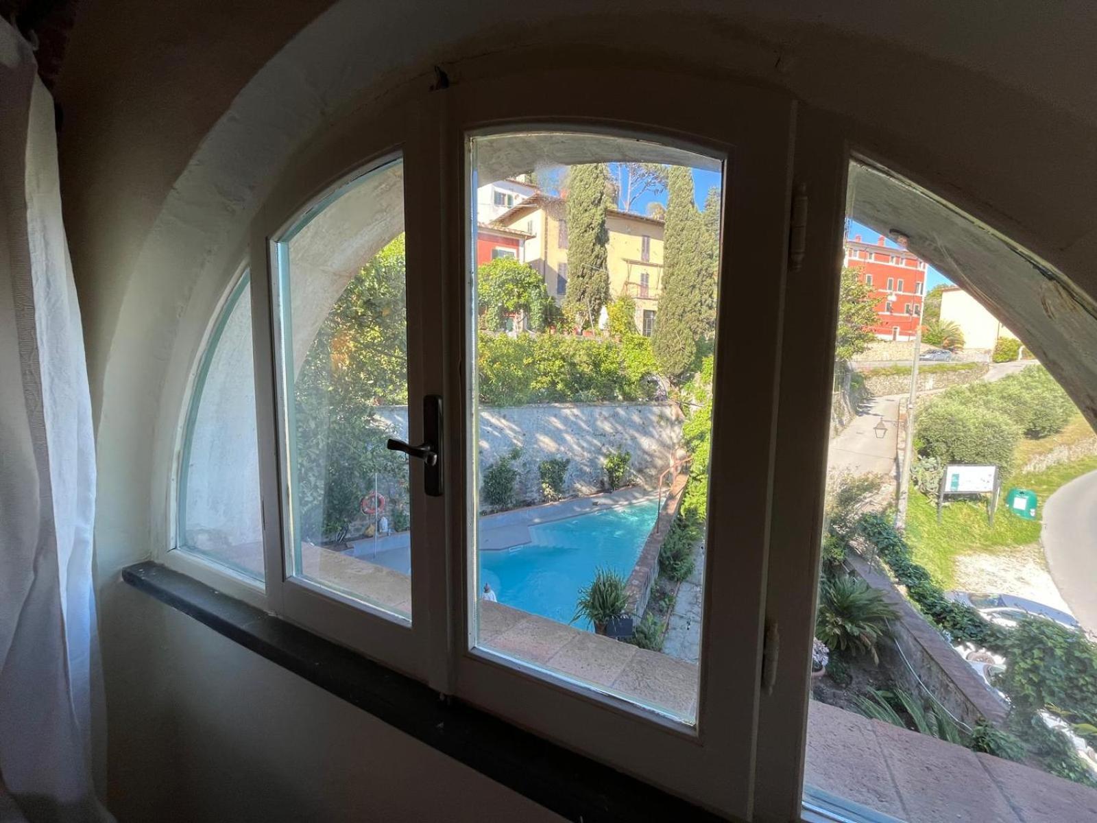 Hotel Villa Sermolli 보르고 아 부기아노 외부 사진