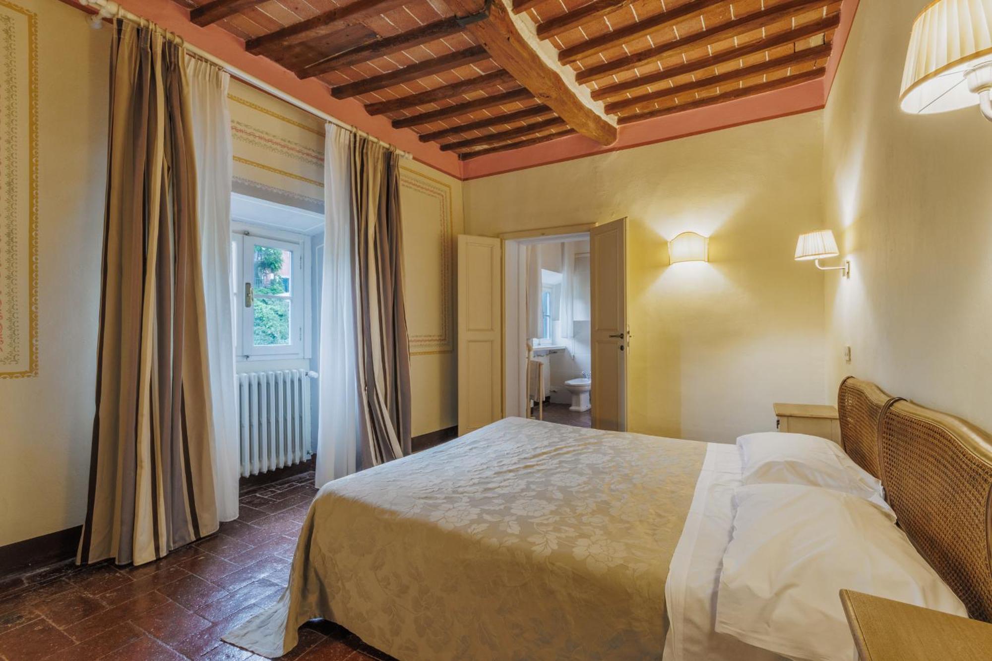 Hotel Villa Sermolli 보르고 아 부기아노 외부 사진