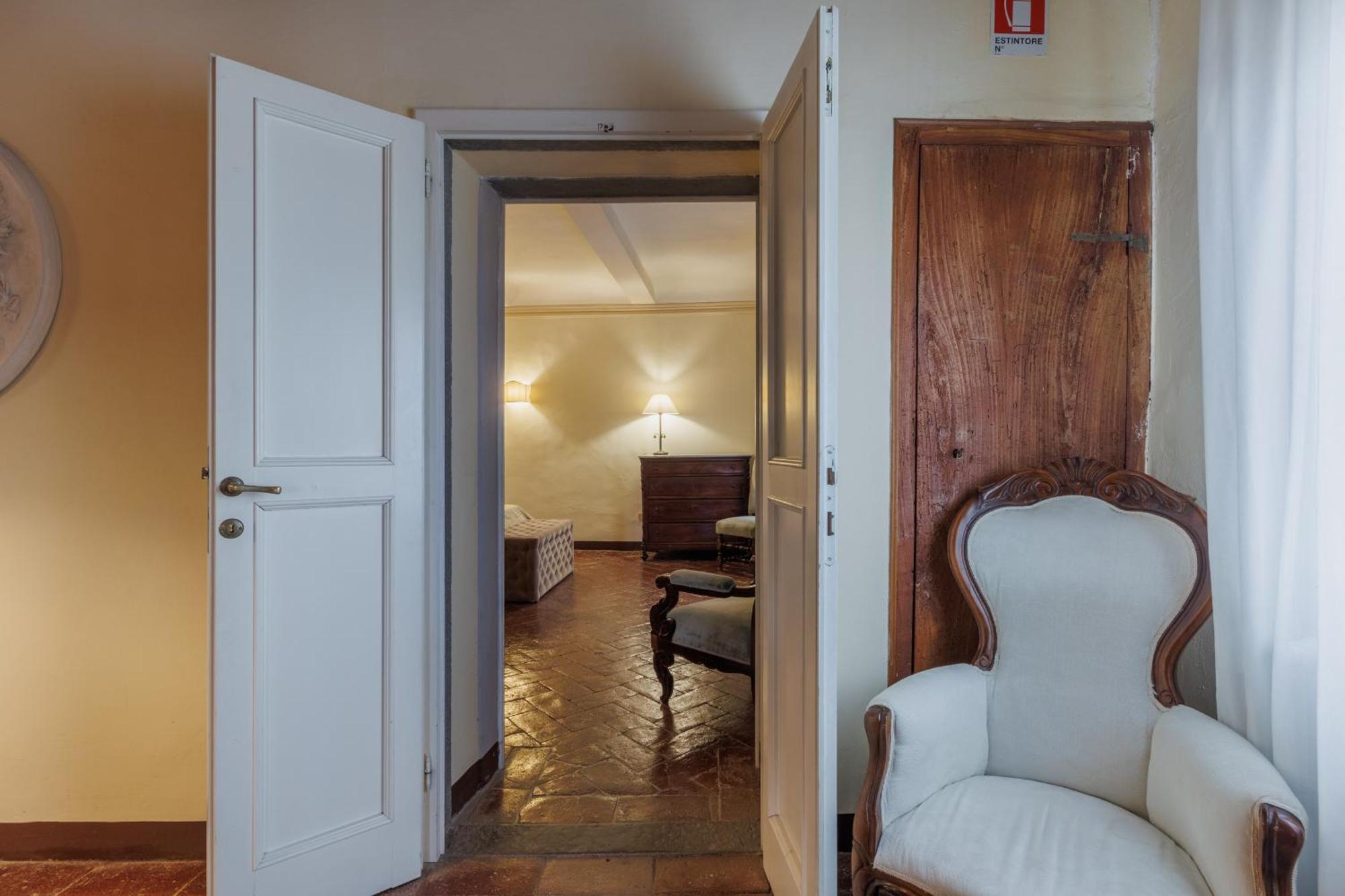 Hotel Villa Sermolli 보르고 아 부기아노 외부 사진