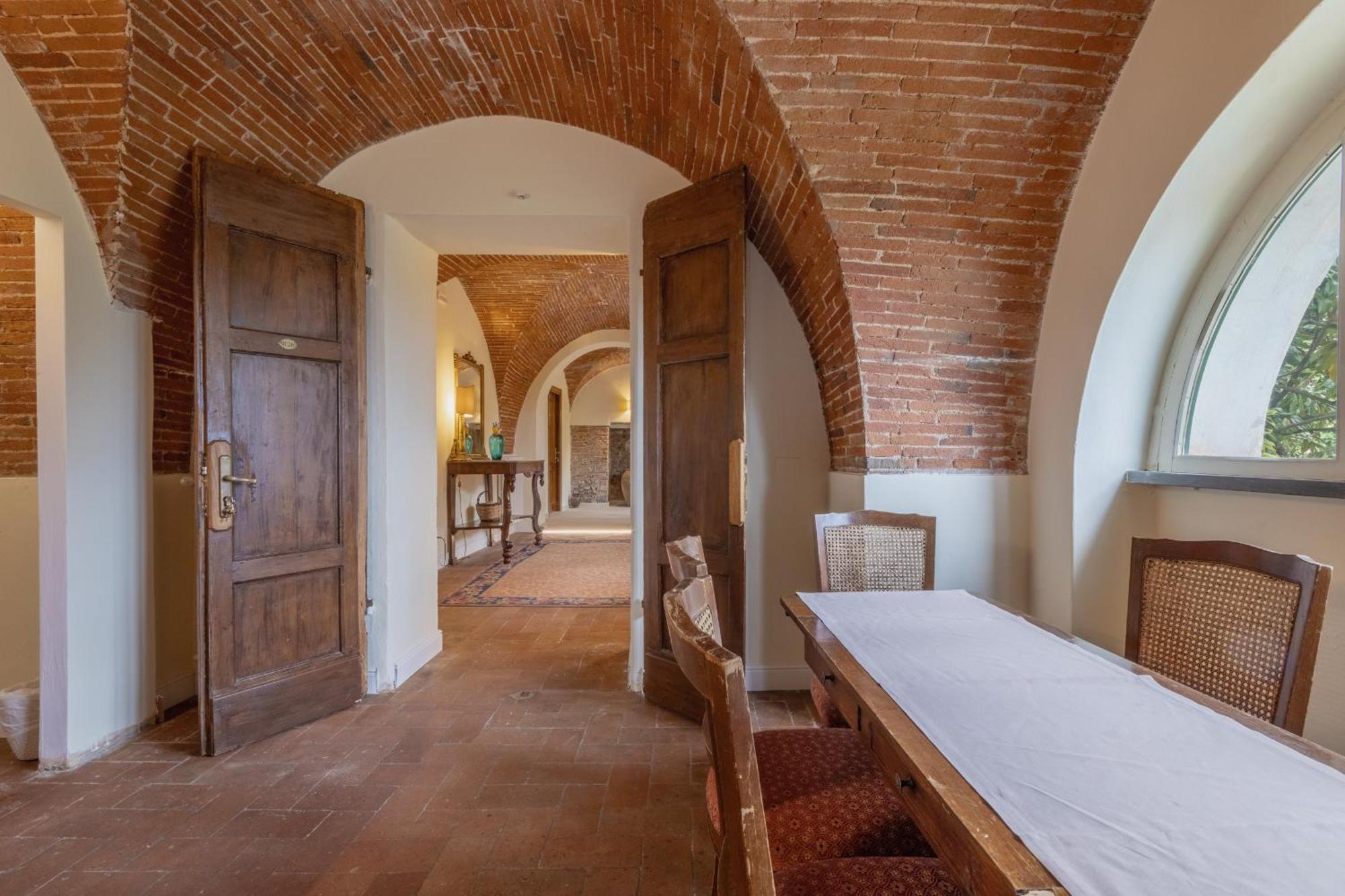 Hotel Villa Sermolli 보르고 아 부기아노 외부 사진