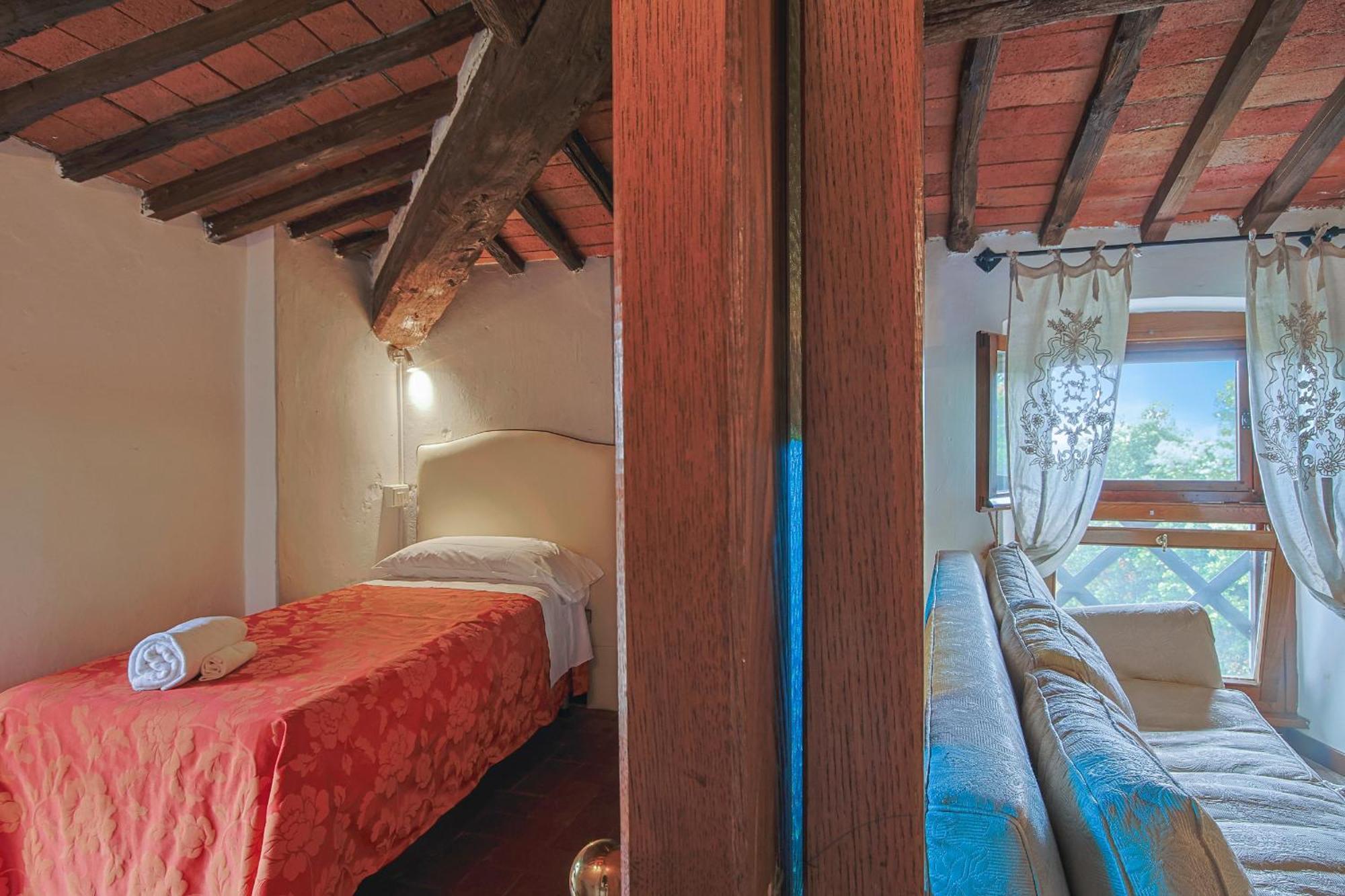 Hotel Villa Sermolli 보르고 아 부기아노 객실 사진