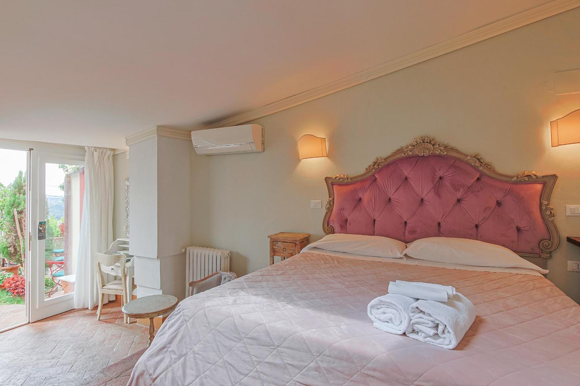 Hotel Villa Sermolli 보르고 아 부기아노 외부 사진