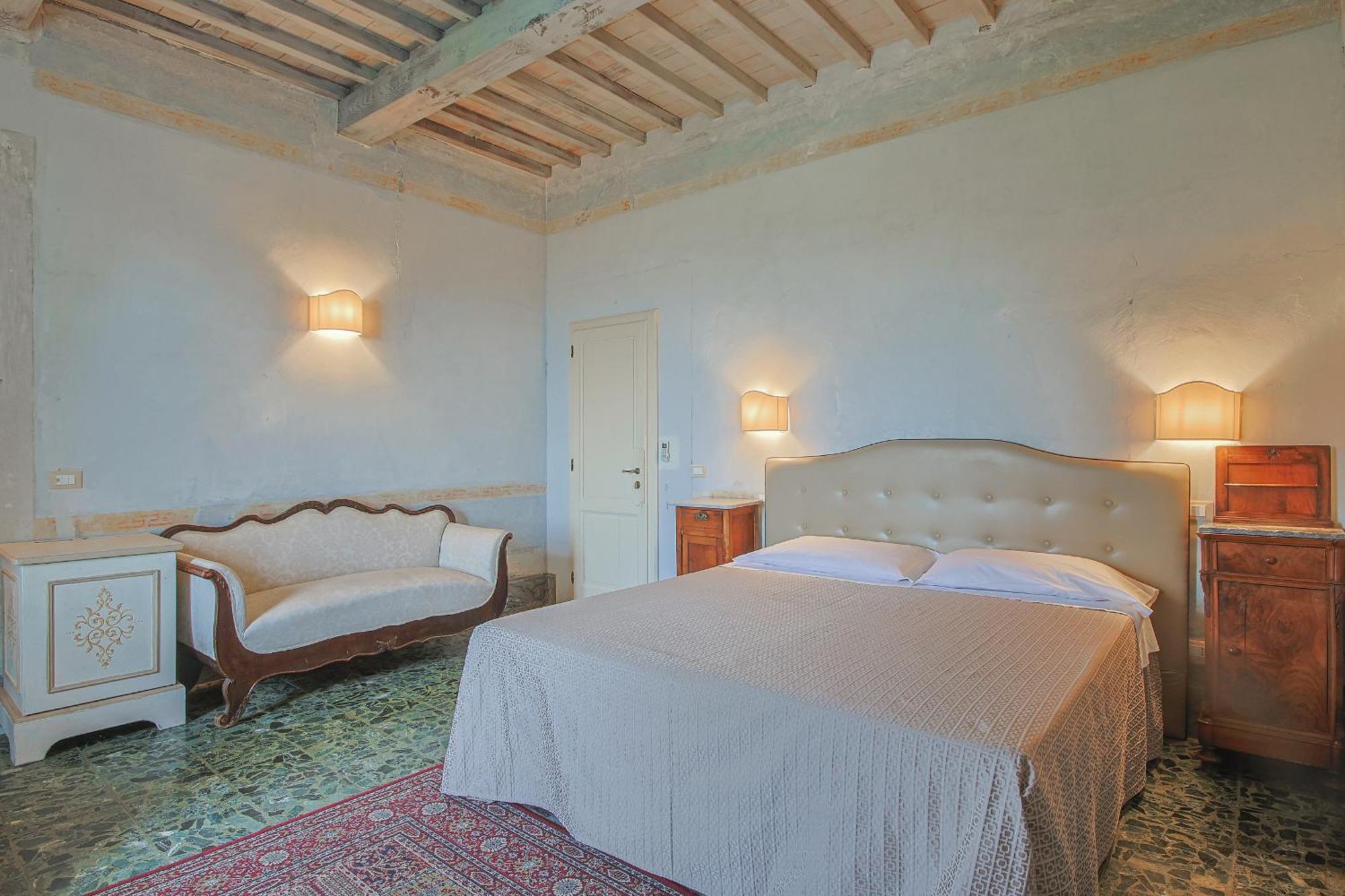 Hotel Villa Sermolli 보르고 아 부기아노 외부 사진
